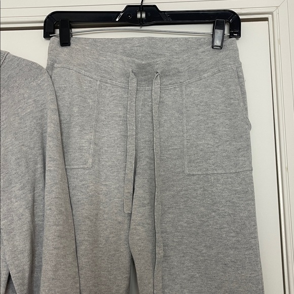 J. Crew Cotton Cashmere Jogger Pullover Set XS Grey Neutral Knit Minimalist - Picture 6 of 11